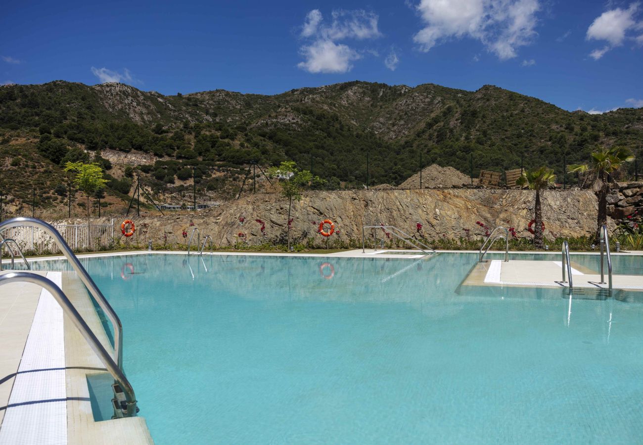 Apartamento en Ojen - 3060 Apartment with extraordinary sea views in Pal