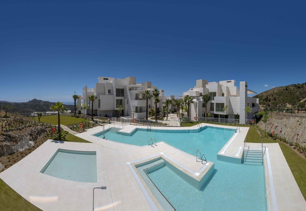 Apartamento en Ojen - 3060 Apartment with extraordinary sea views in Pal