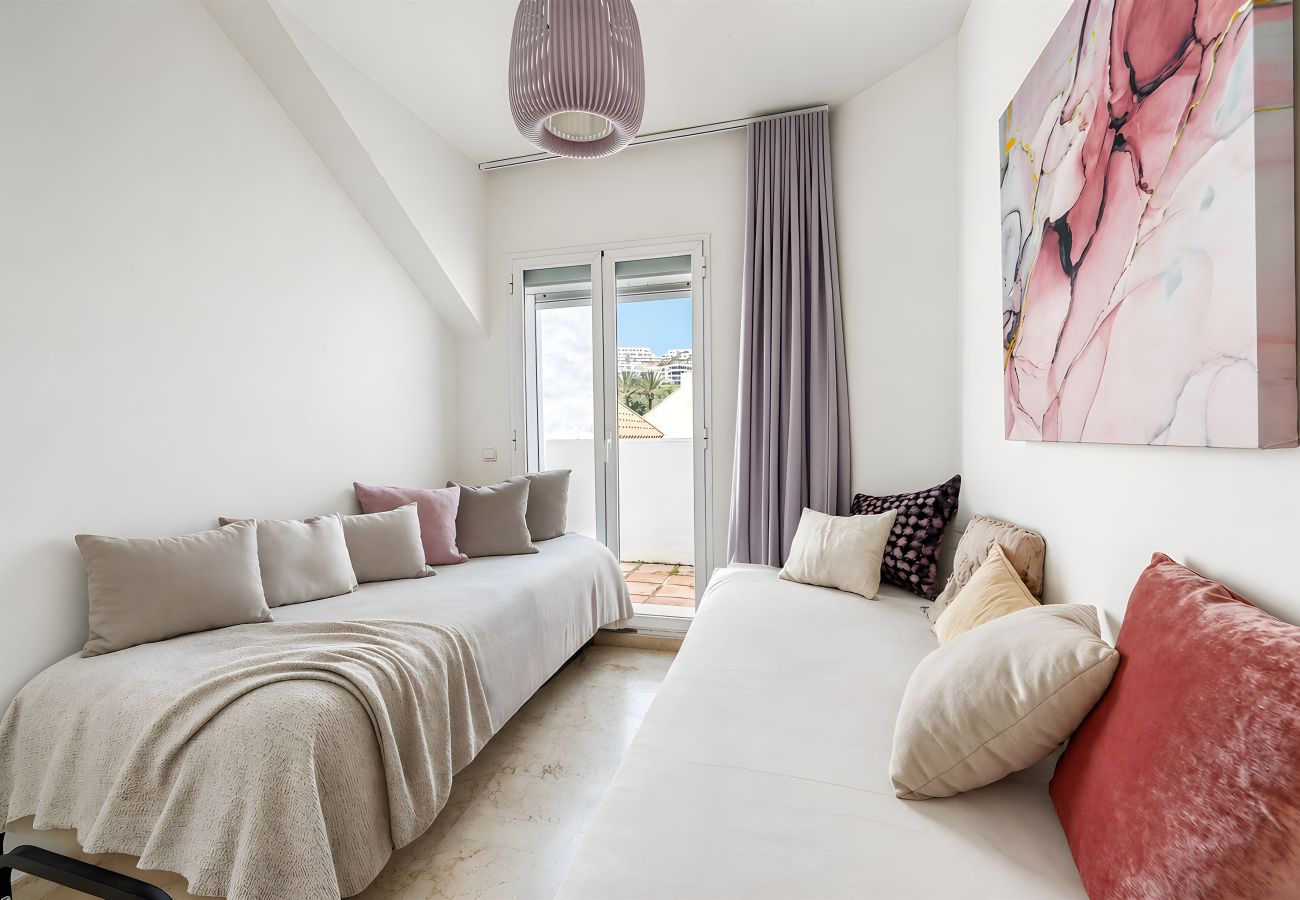 Apartamento en Estepona - 3180 Duplex Penthouse with Panoramic Sea Views