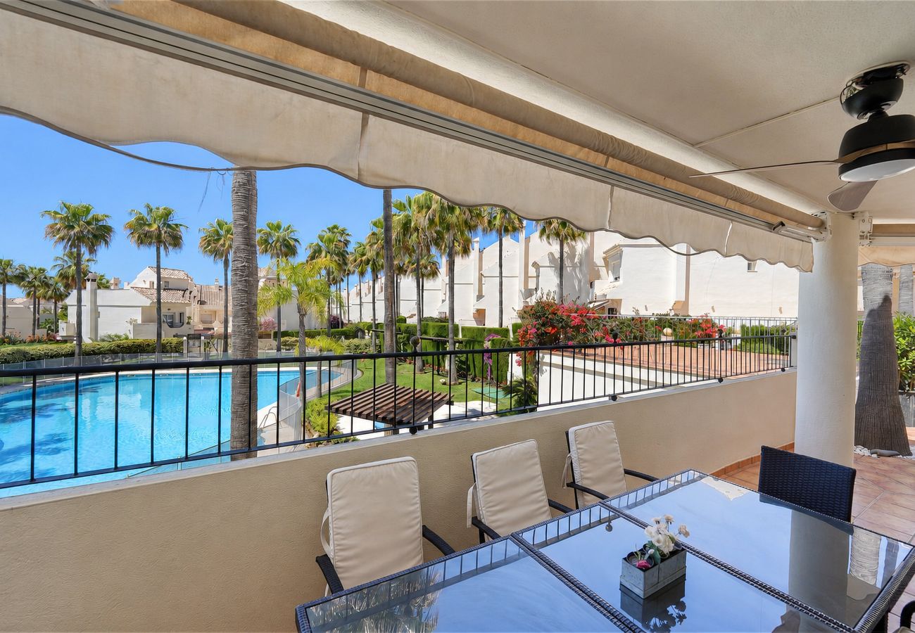 Casa adosada en Marbella - 3150 Seaside Home with Stunning Sea Views