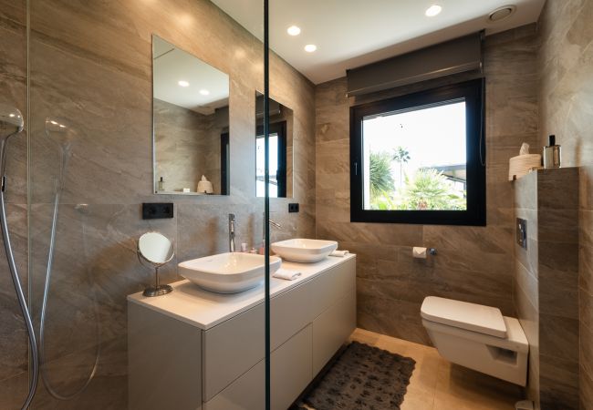 Villa à Marbella - Absolute high end villa with pool & Jacuzzi*