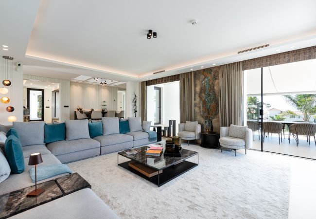 Villa à Marbella - Absolute high end villa with pool & Jacuzzi*