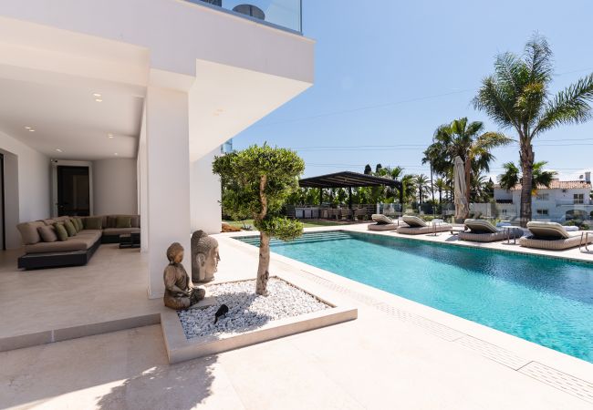 Villa à Marbella - Absolute high end villa with pool & Jacuzzi*