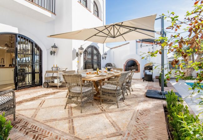 Villa à Marbella - 18024 - SUPERB VILLA NEAR BEACH WITH HEATED POOL*