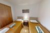 Appartement à Estepona - Beachside Apartment with Pools & Terrace Views