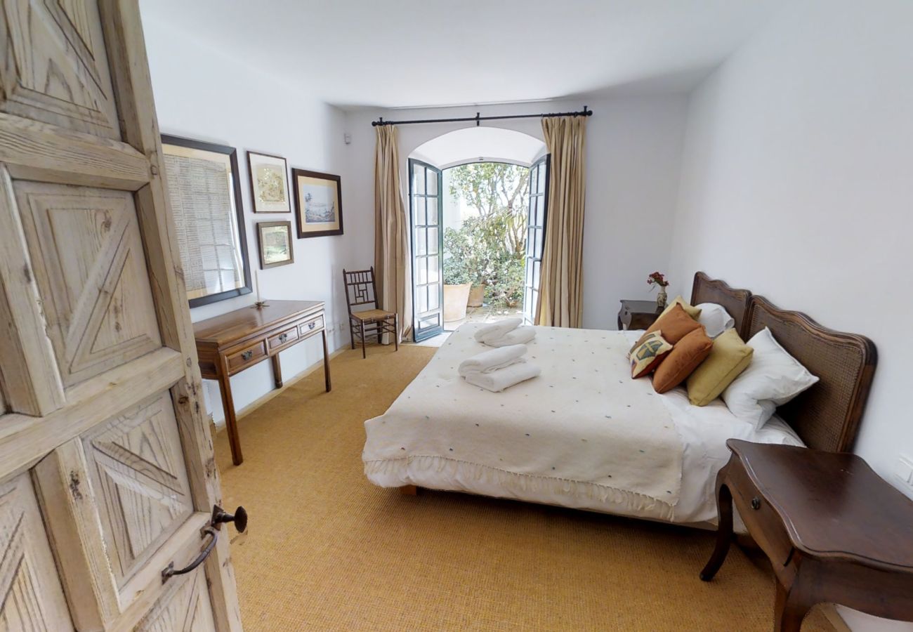 Villa à Marbella - A Real Oasis in  Colonial style