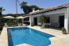 Villa à Marbella - Spacious Family Villa with Pool & Sunny Garden