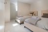 Villa à Marbella - Elegant Villa with sea Views & Pool Marbella