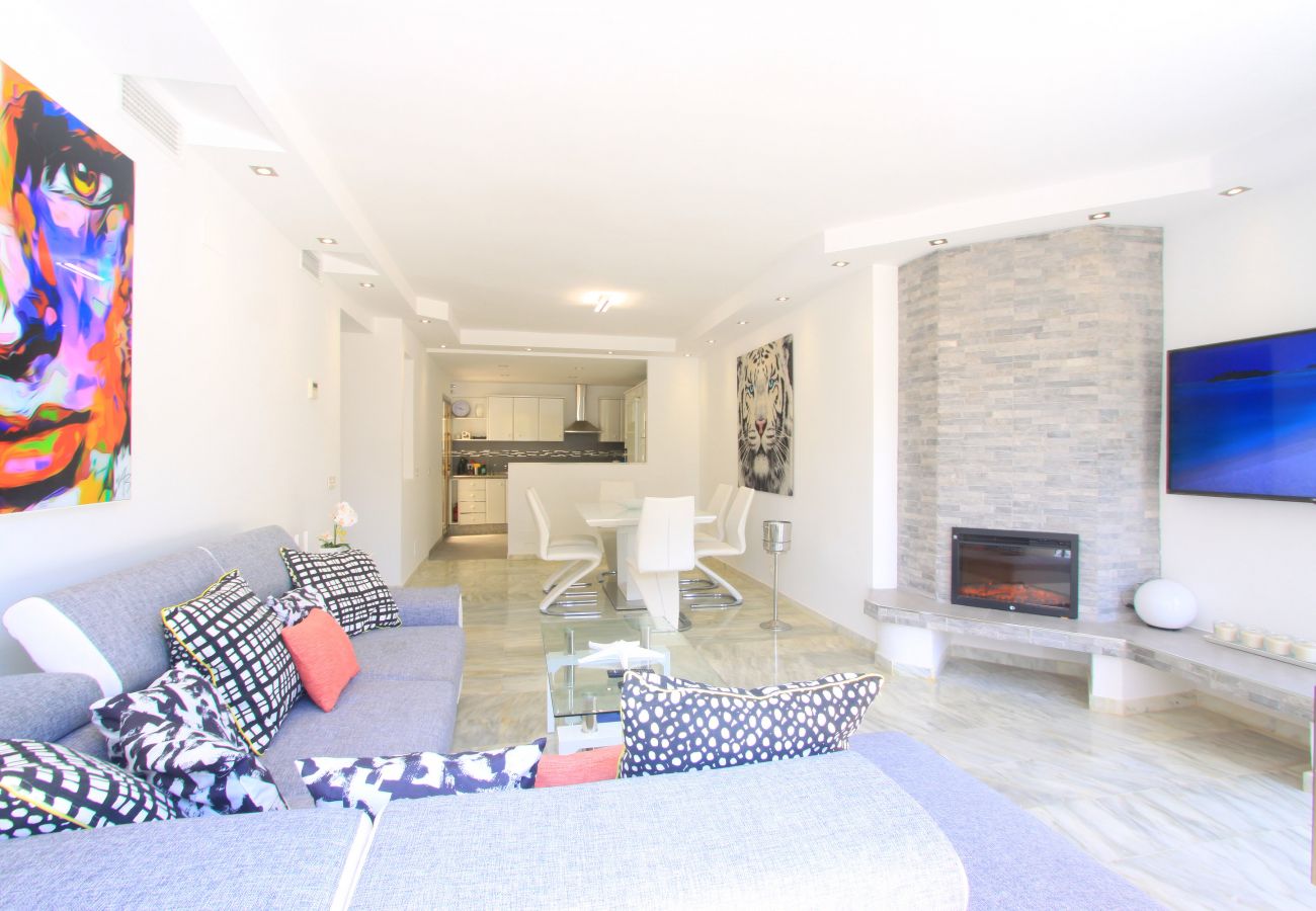 Appartement à Marbella - MODERN BEACH PENTHOUSE