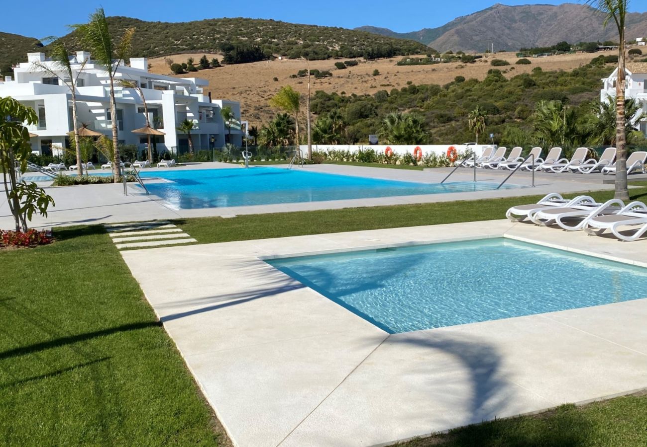 Appartement à Casares - Elegant 2-Bedroom Apartment | Alcazaba Lagoon 1112