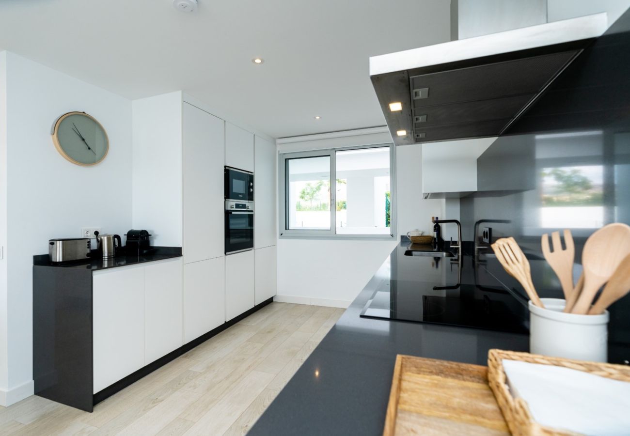 Appartement à Casares - Elegant 2-Bedroom Apartment | Alcazaba Lagoon 1112