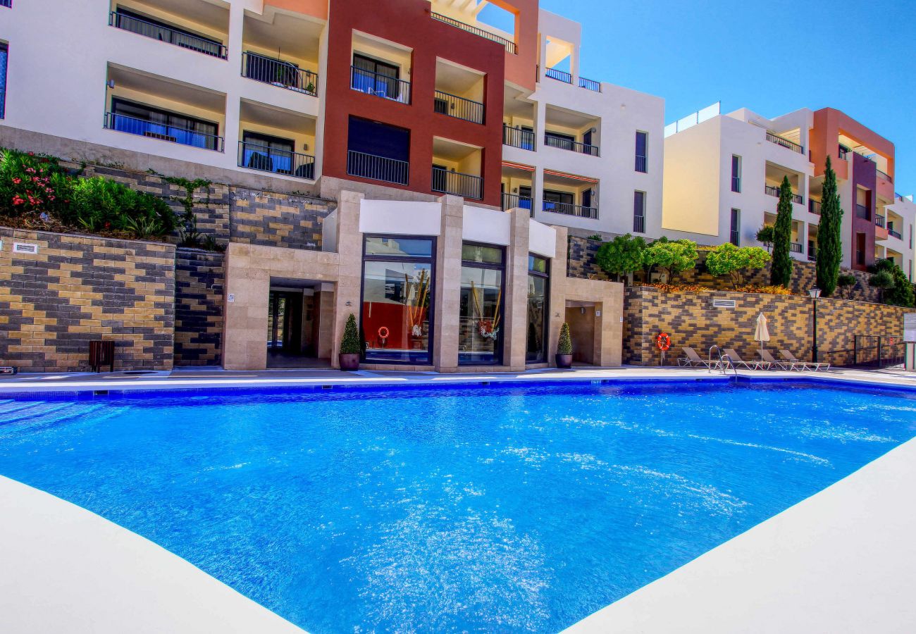 Appartement à Marbella - Luxurious Penthouse with Spa Amenities