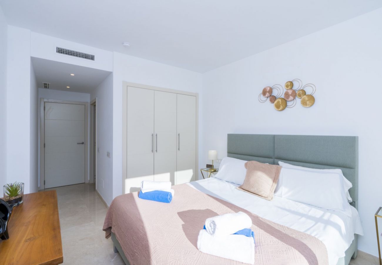 Appartement à Casares - Stylish 2-Bed Apartment | Alcazaba Lagoon (303)