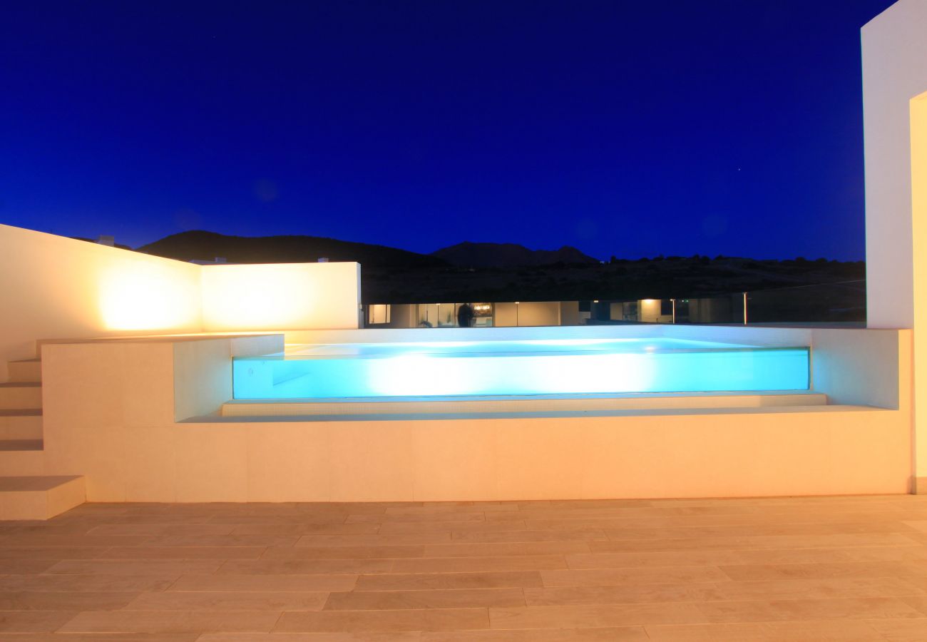 Appartement à Estepona - 2288 Luxury Penthouse with Private Rooftop Pool