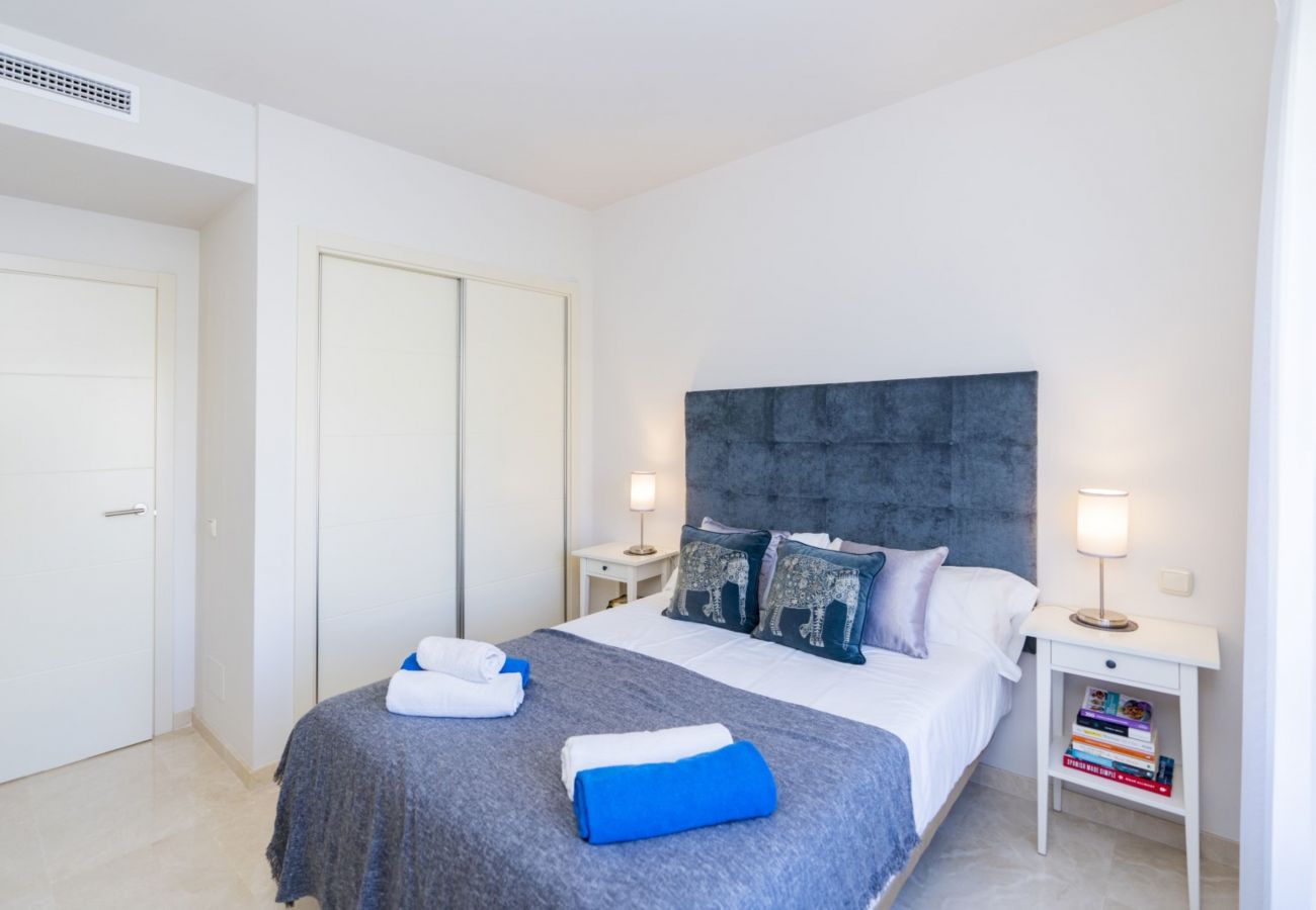 Appartement à Casares - Modern 2-Bedroom Apartment - Alcazaba Lagoon (411)