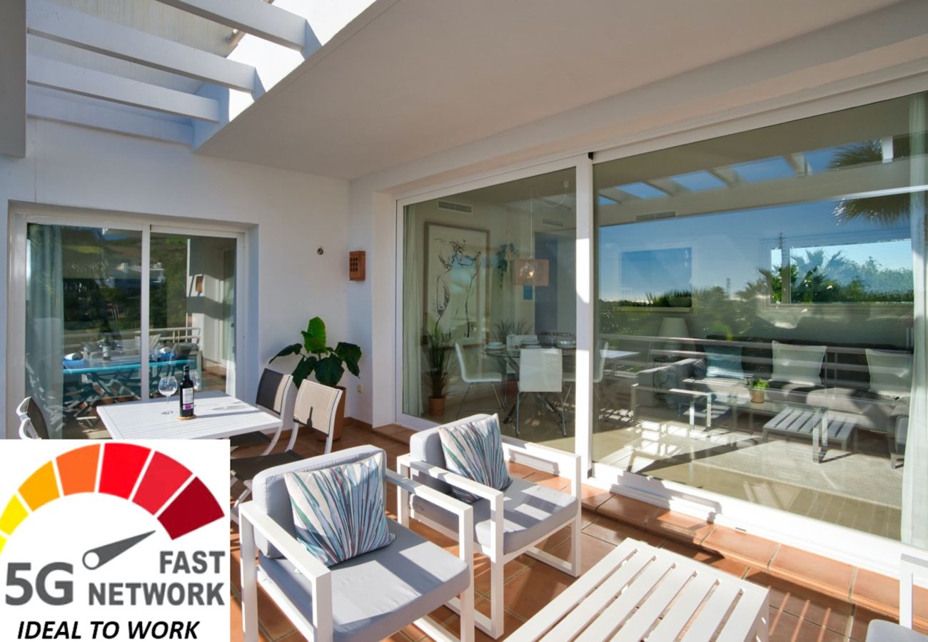 Appartement à Casares - Modern 2-Bedroom Apartment - Alcazaba Lagoon (411)