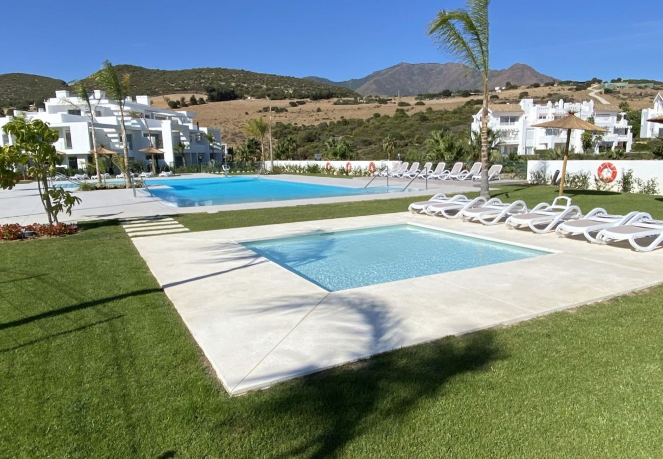 Appartement à Casares - Stylish 2-Bed Apartment | Alcazaba Lagoon (1713)