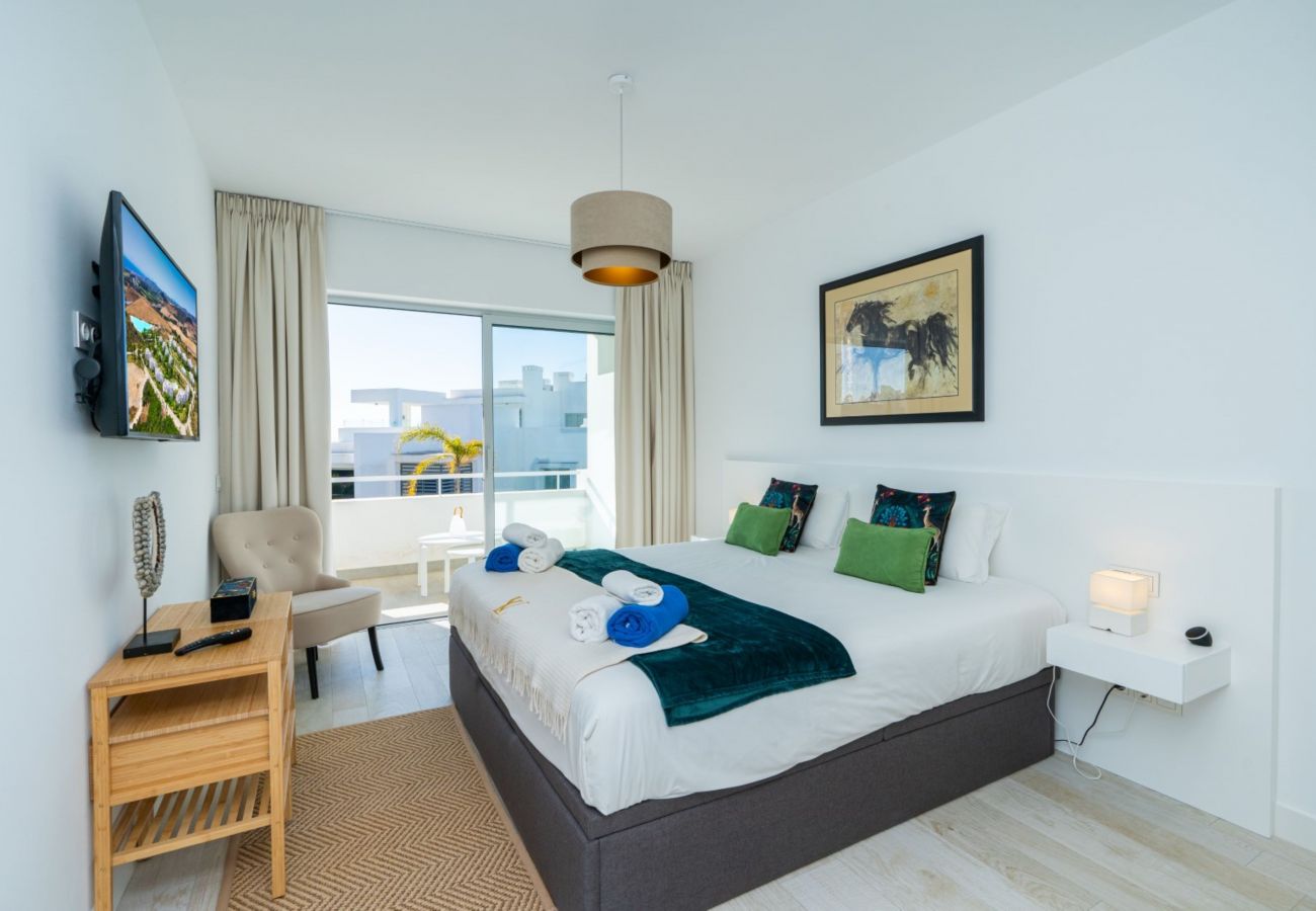 Appartement à Casares - Stylish 2-Bed Apartment | Alcazaba Lagoon (1713)
