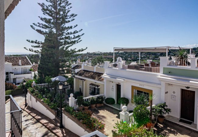 Maison mitoyenne à Nueva andalucia - AP103- Aloha Pueblo Marbella by Roomservices