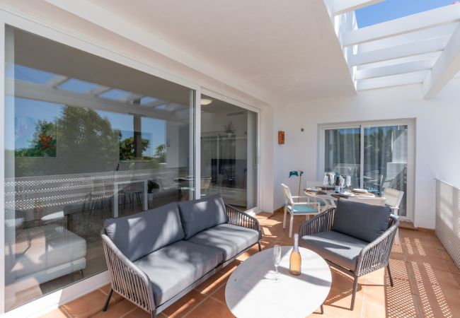 Appartement à Casares - AL-114 ESTEPONA - APARTMENT - ALCAZABA LAGOON 2 BD
