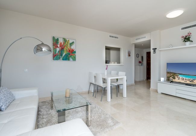Appartement à Casares - AL-114 ESTEPONA - APARTMENT - ALCAZABA LAGOON 2 BD