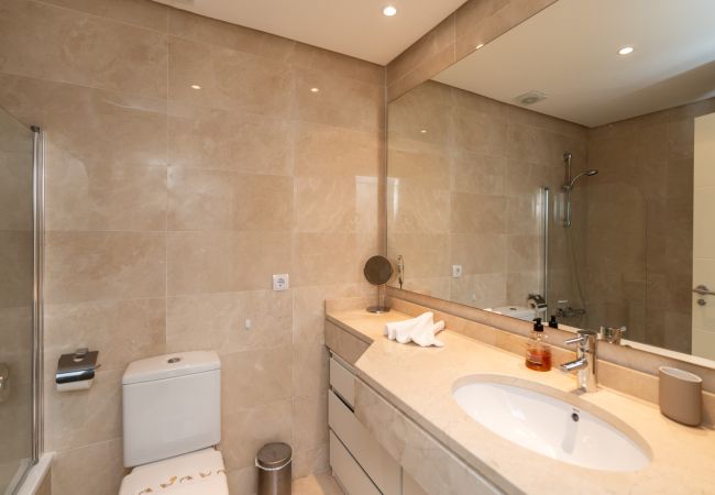 Appartement à Casares - AL-114 ESTEPONA - APARTMENT - ALCAZABA LAGOON 2 BD
