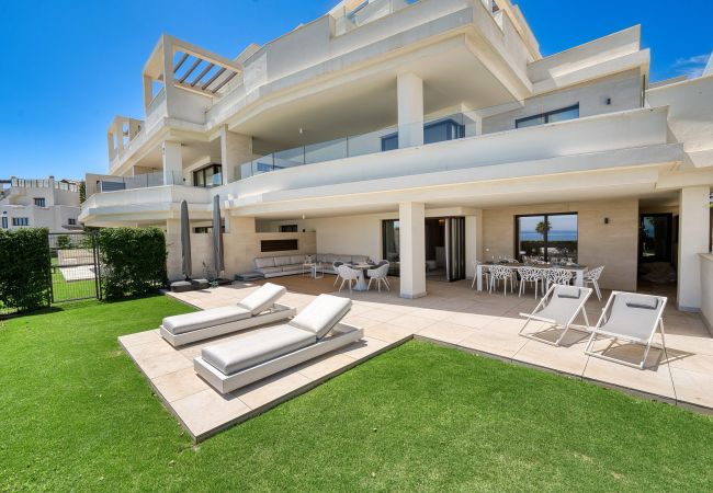 Appartement à Estepona - 3001 Velaya Beachfront Luxury Apartment