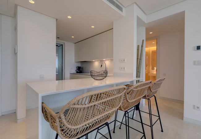 Appartement à Ojen - 3059 Luxury Escape with Sea Views in Palo Alto