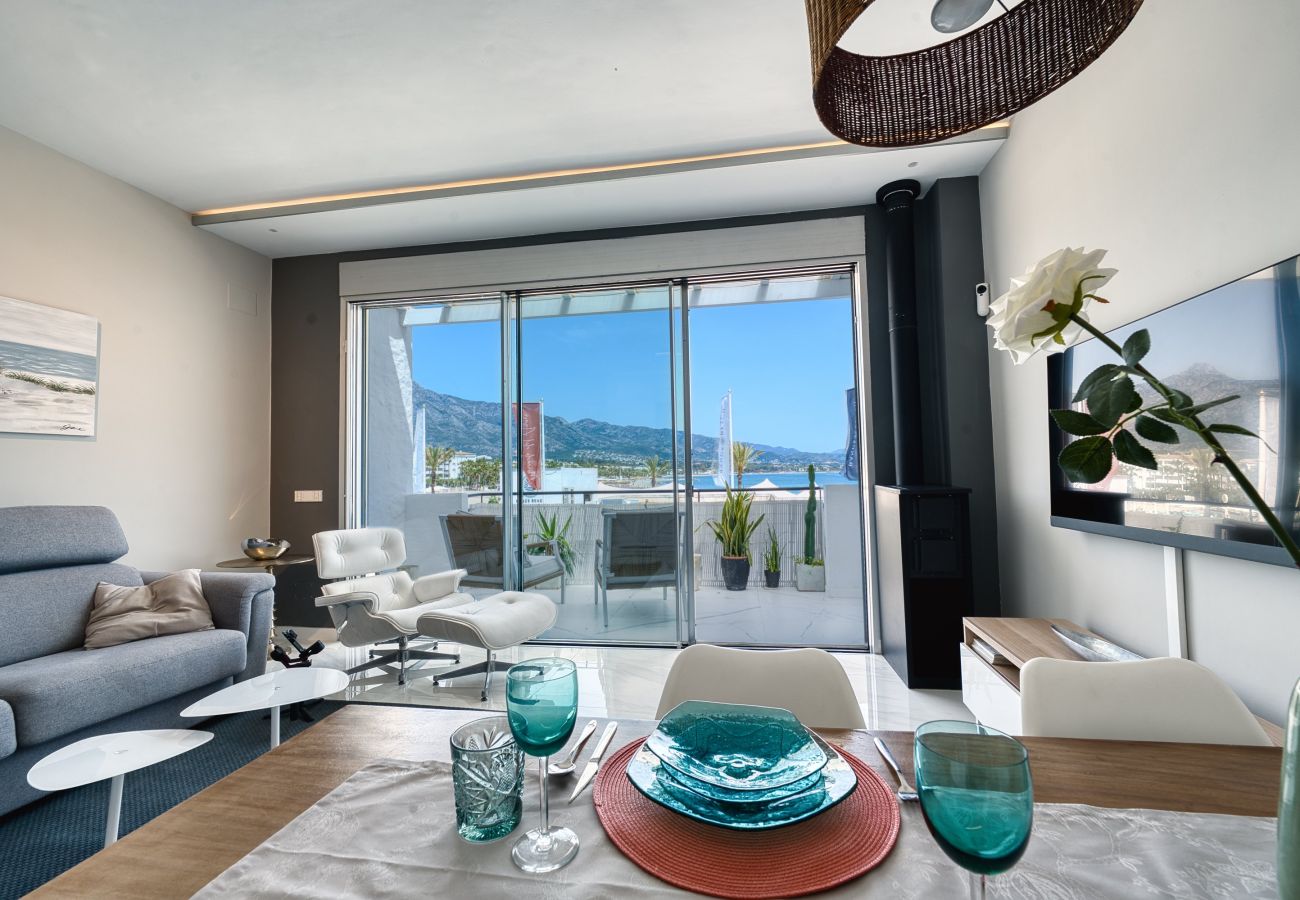 Appartement à Marbella - 3095 Elegant Beachside Apartment in Puerto Banús