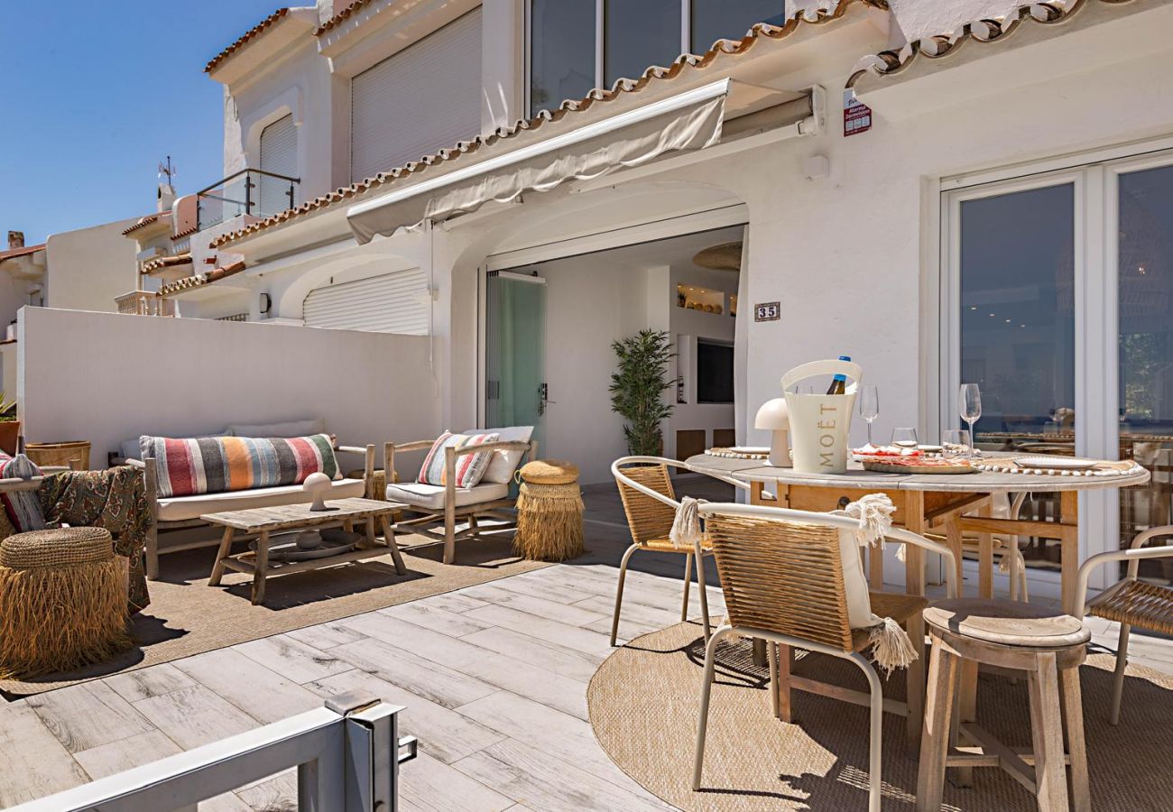 Maison mitoyenne à Manilva - 3128 Beachfront Casa Luna in Aldea Beach