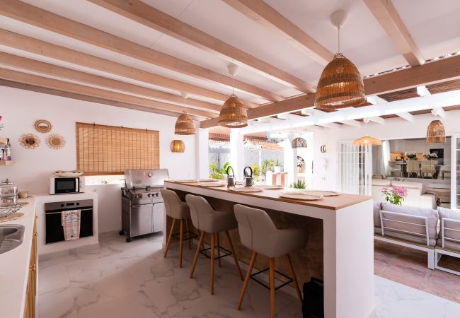 Villa à Marbella - Cosy beach side villa near best sandy beach