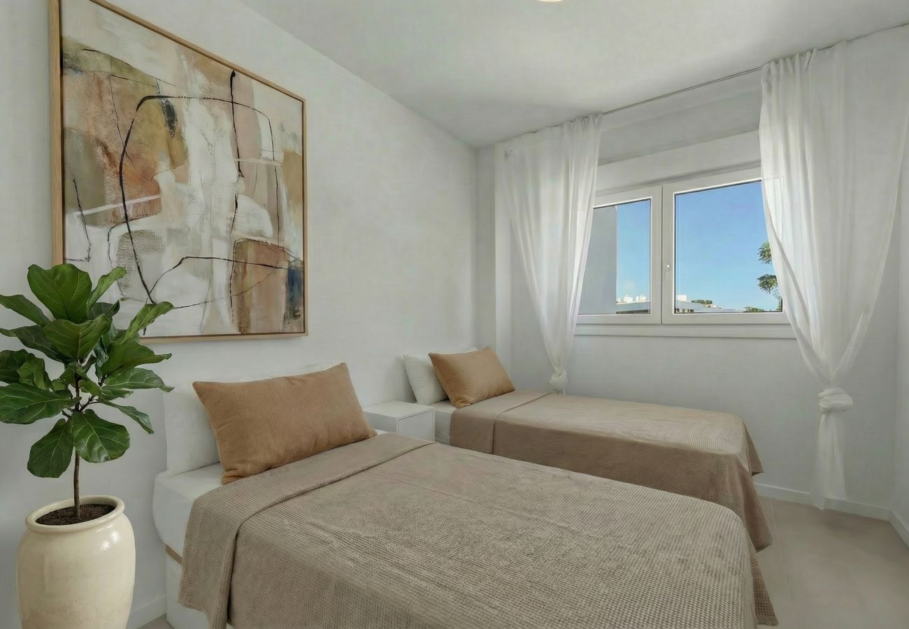 Appartement à Estepona - 3024 Bright apartment with terrace and pool