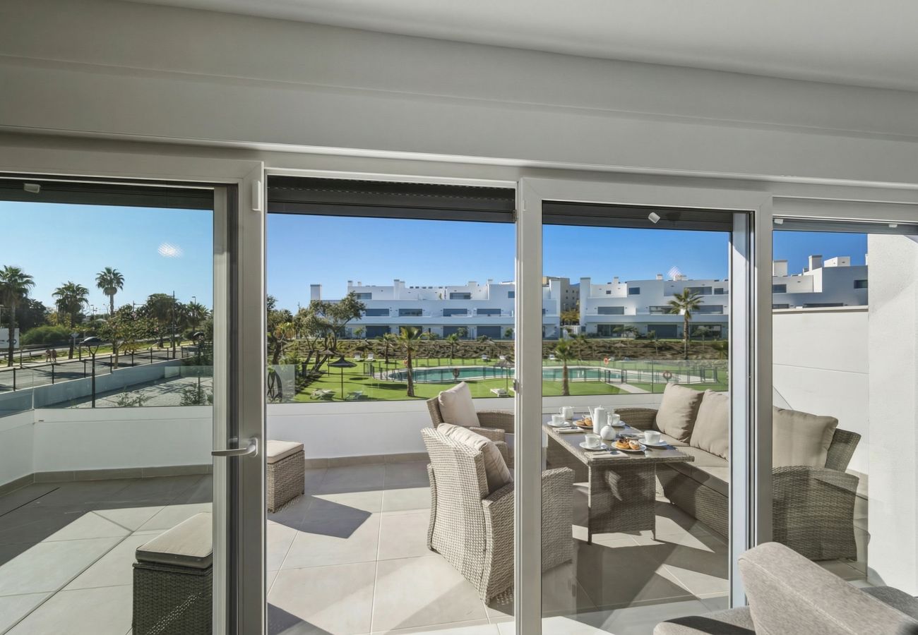 Appartement à Estepona - 3024 Bright apartment with terrace and pool