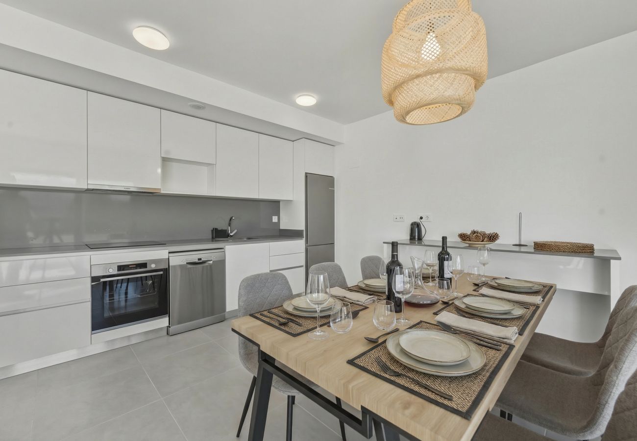 Appartement à Estepona - 3024 Bright apartment with terrace and pool