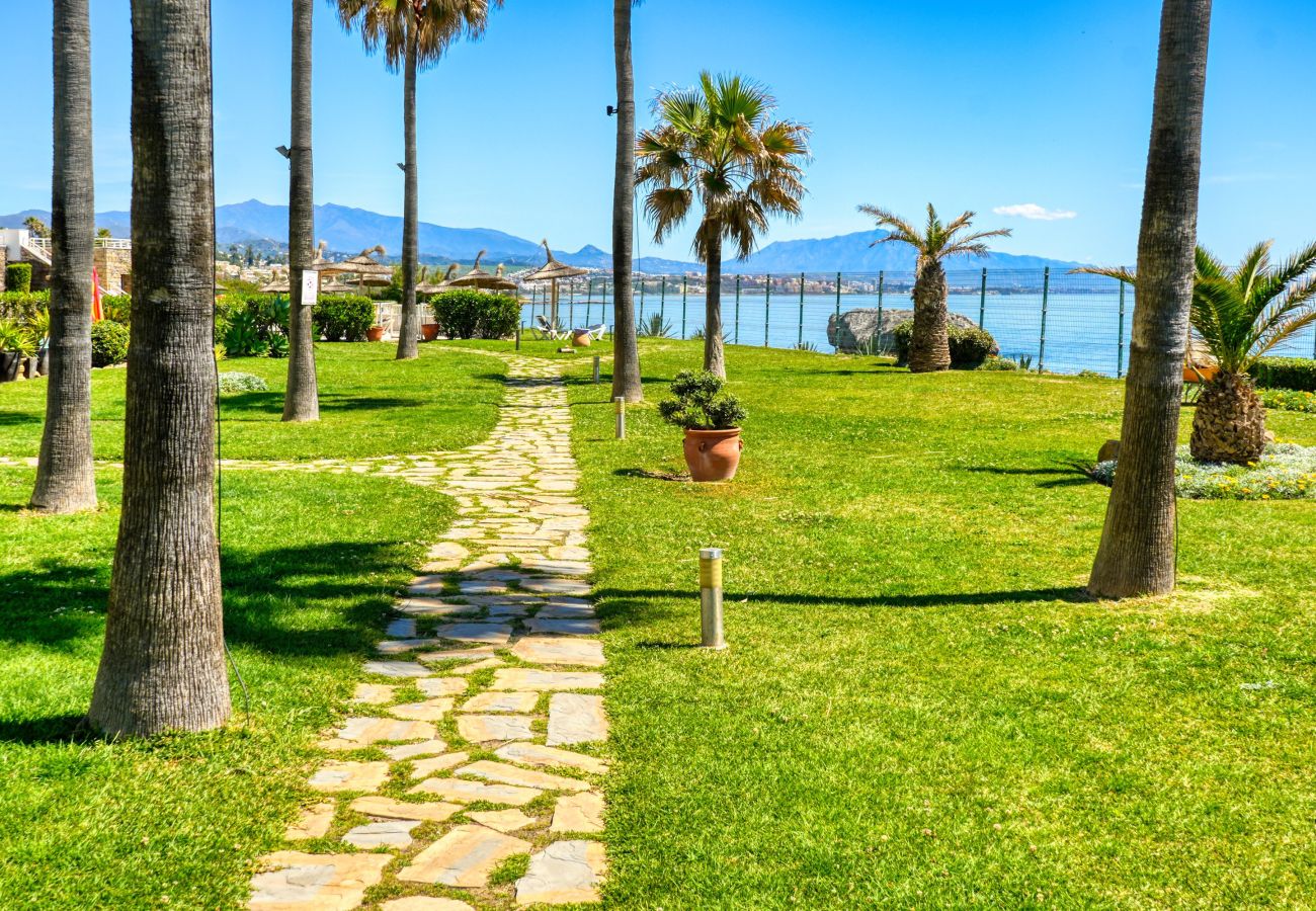 Appartement à Estepona - 3180 Duplex Penthouse with Panoramic Sea Views