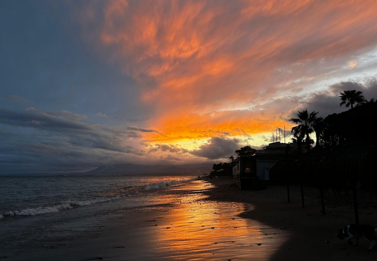 Maison mitoyenne à Marbella - 3150 Seaside Home with Stunning Sea Views