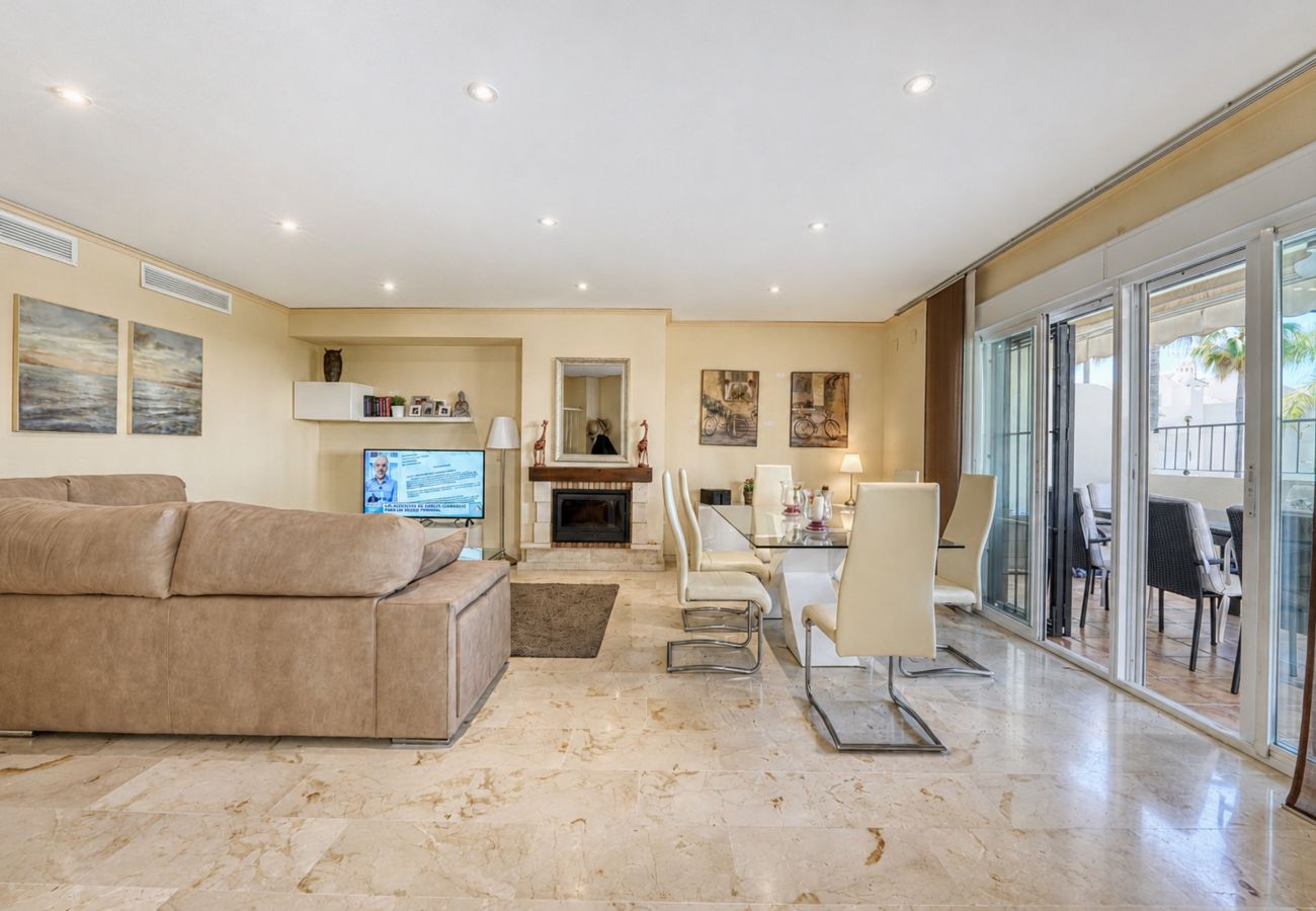 Maison mitoyenne à Marbella - 3150 Seaside Home with Stunning Sea Views