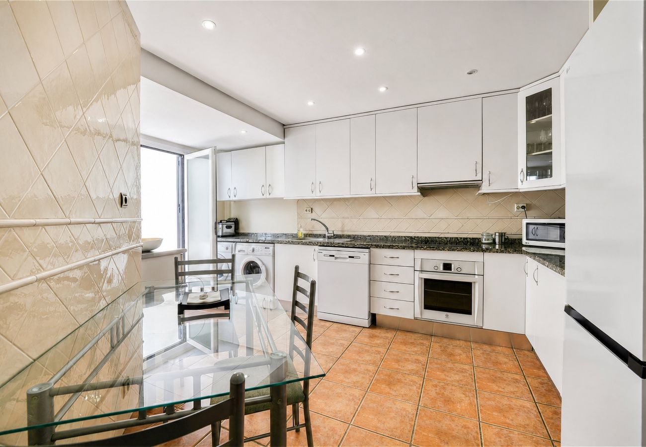 Maison mitoyenne à Marbella - 3150 Seaside Home with Stunning Sea Views