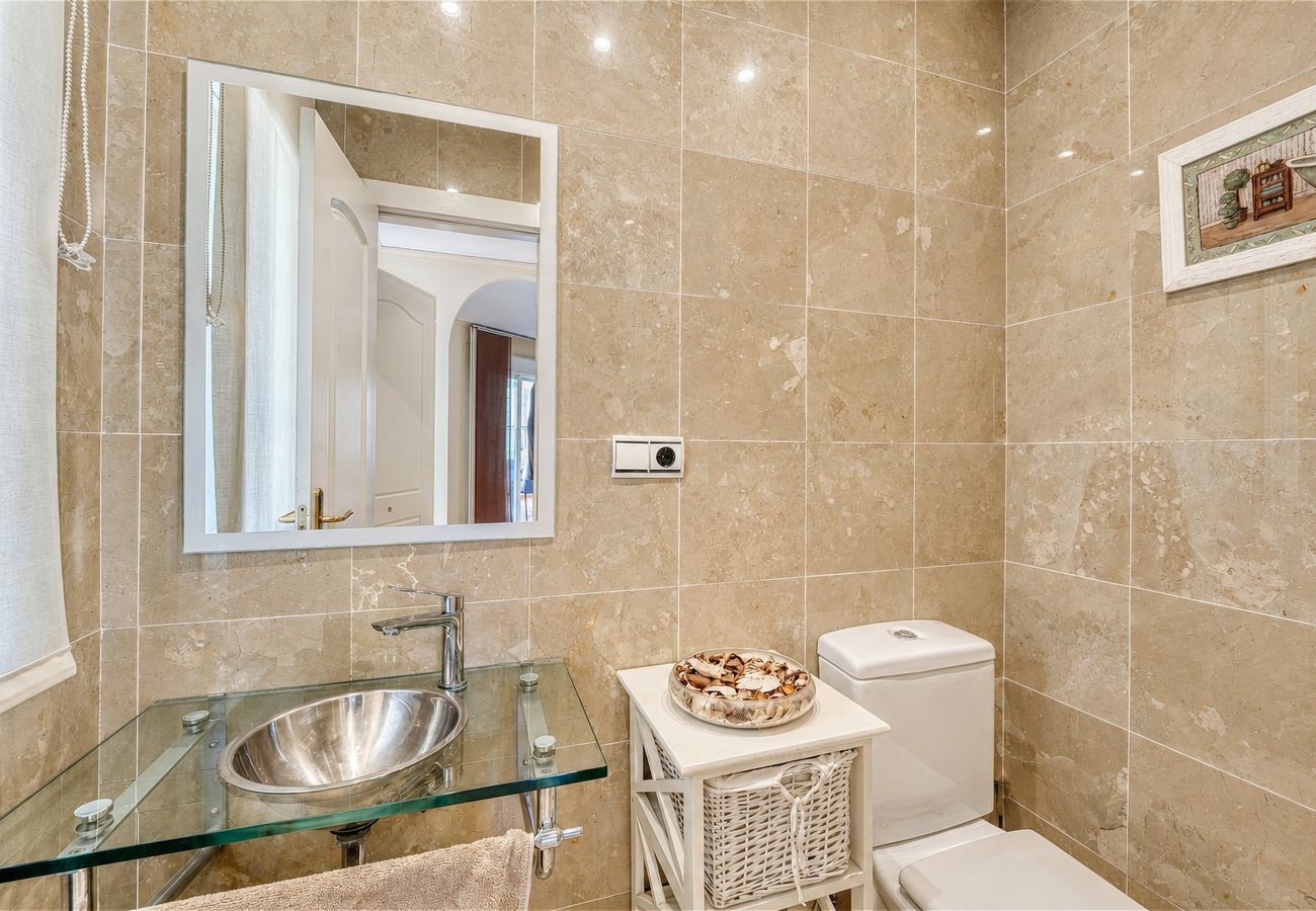 Maison mitoyenne à Marbella - 3150 Seaside Home with Stunning Sea Views
