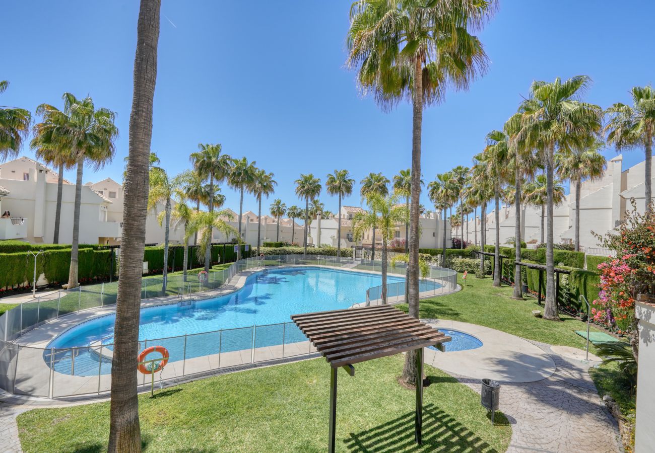 Maison mitoyenne à Marbella - 3150 Seaside Home with Stunning Sea Views