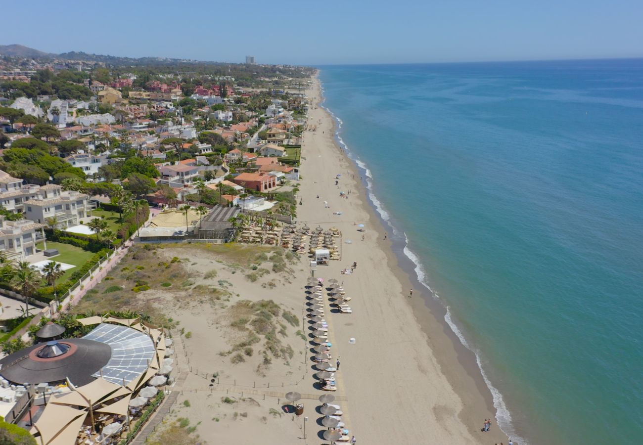 Maison mitoyenne à Marbella - 3150 Seaside Home with Stunning Sea Views