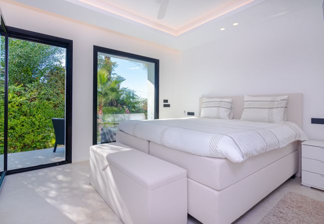 Villa in Marbella - Absolute high end villa with pool & Jacuzzi*