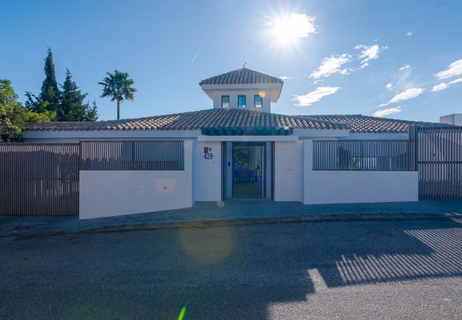 Villa in Marbella - Absolute high end villa with pool & Jacuzzi*