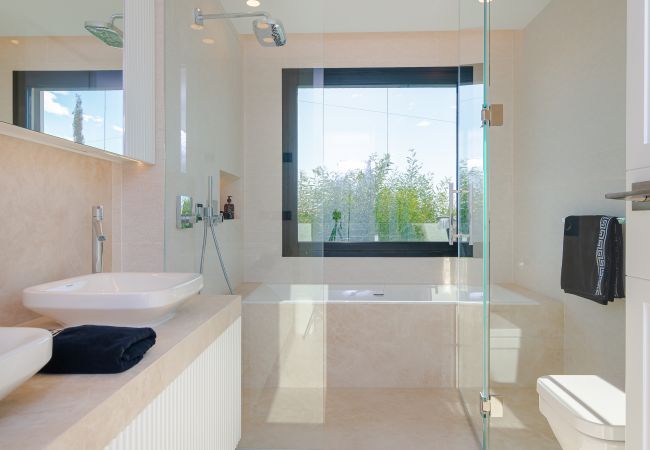 Villa in Marbella - Absolute high end villa with pool & Jacuzzi*