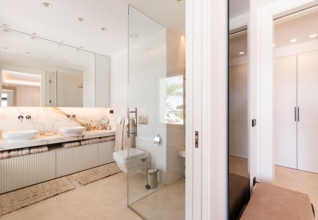 Villa in Marbella - Absolute high end villa with pool & Jacuzzi*