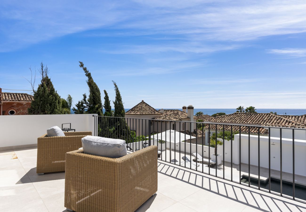 Villa in Marbella - Private Luxury Villa Steps from the beach!