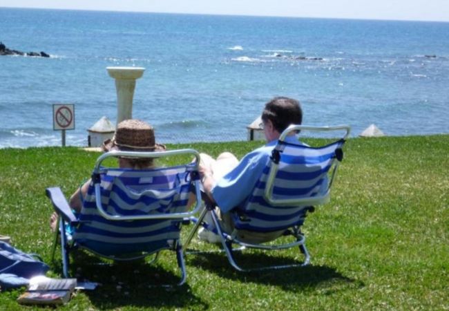 Apartment in Mijas Costa - Coastal Apartment with Direct Beach Access