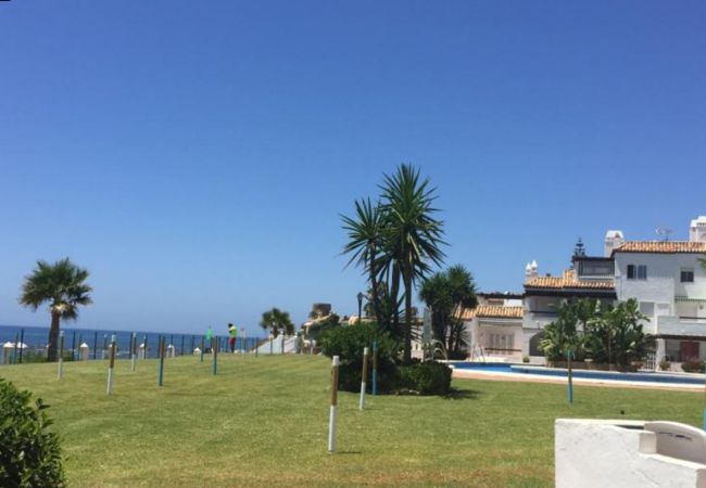 Apartment in Mijas Costa - Coastal Apartment with Direct Beach Access