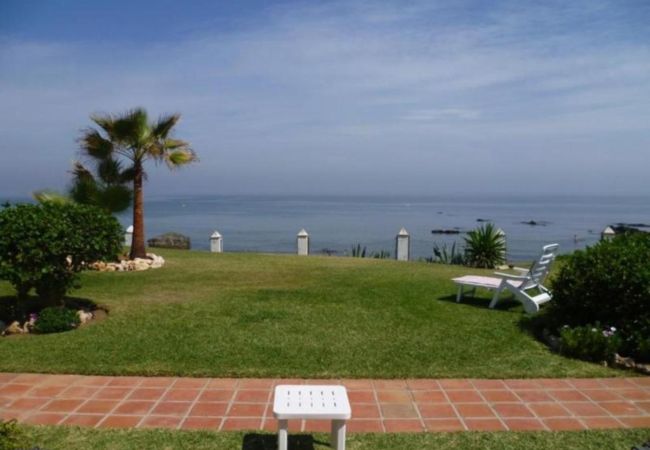 Apartment in Mijas Costa - Coastal Apartment with Direct Beach Access