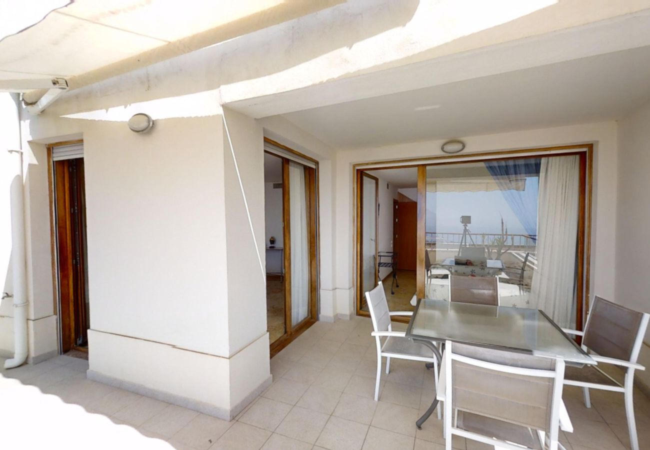 Apartment in Marbella - Apartment with Sea Views and Sunlit Terraces